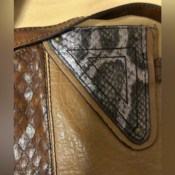 Jessica Simpson snake printed handbag - Picture 9 of 12